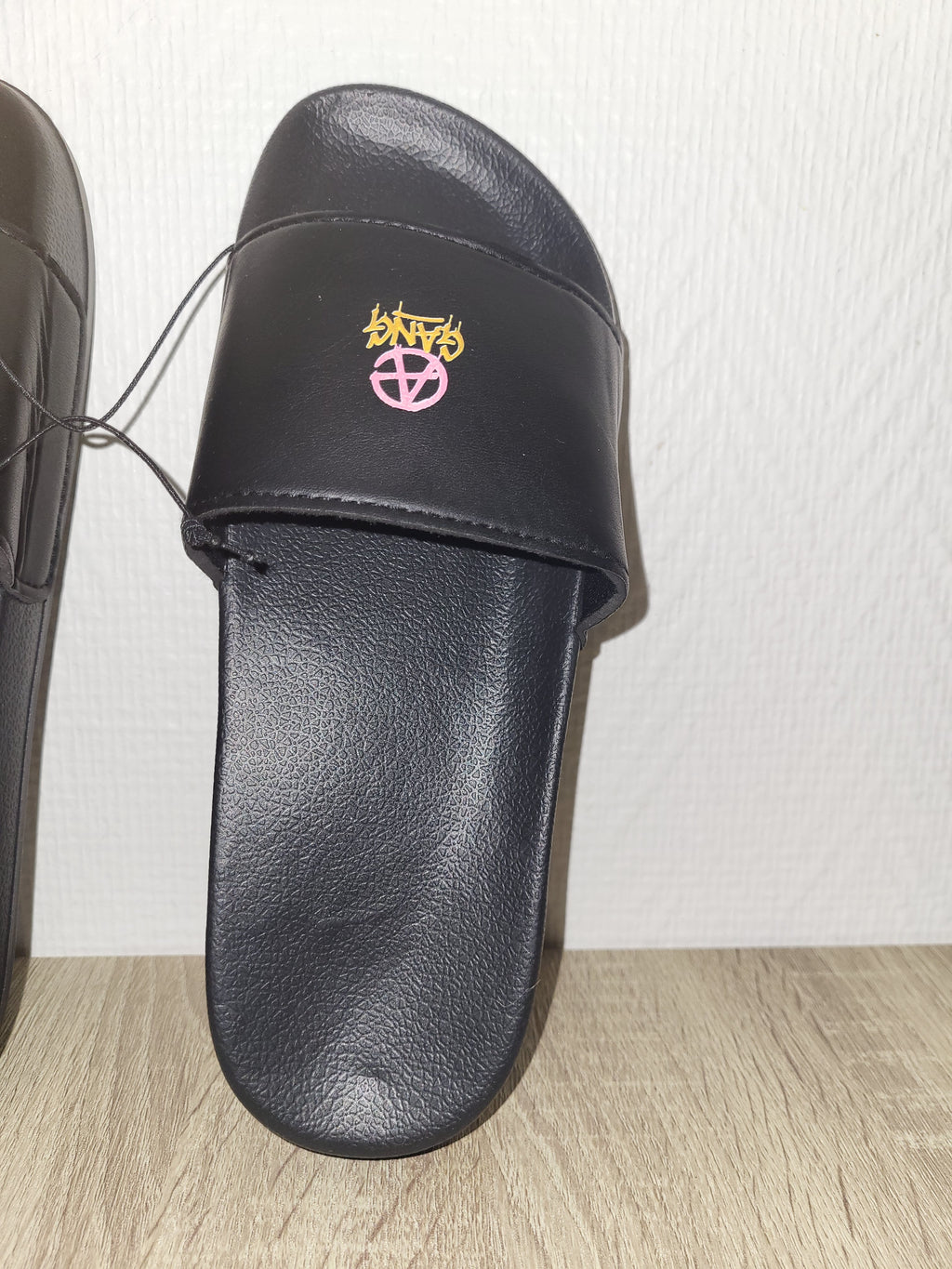Claquettes Antidérapantes Aop Gang Official